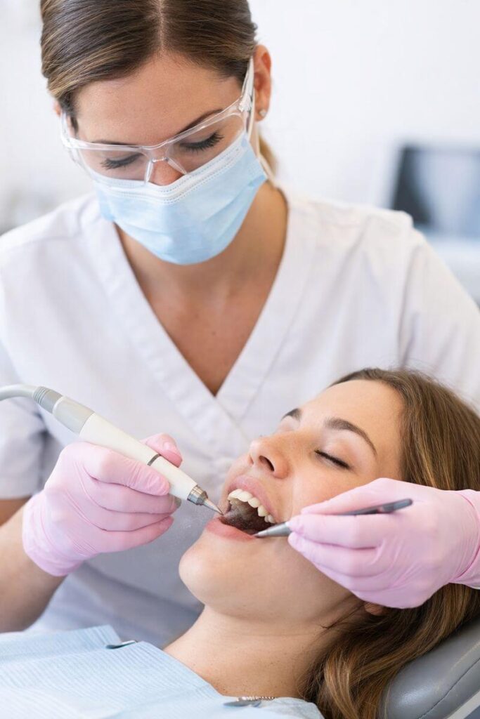 Professionelle Zahnreinigung in Düsseldorf bei Zahnident